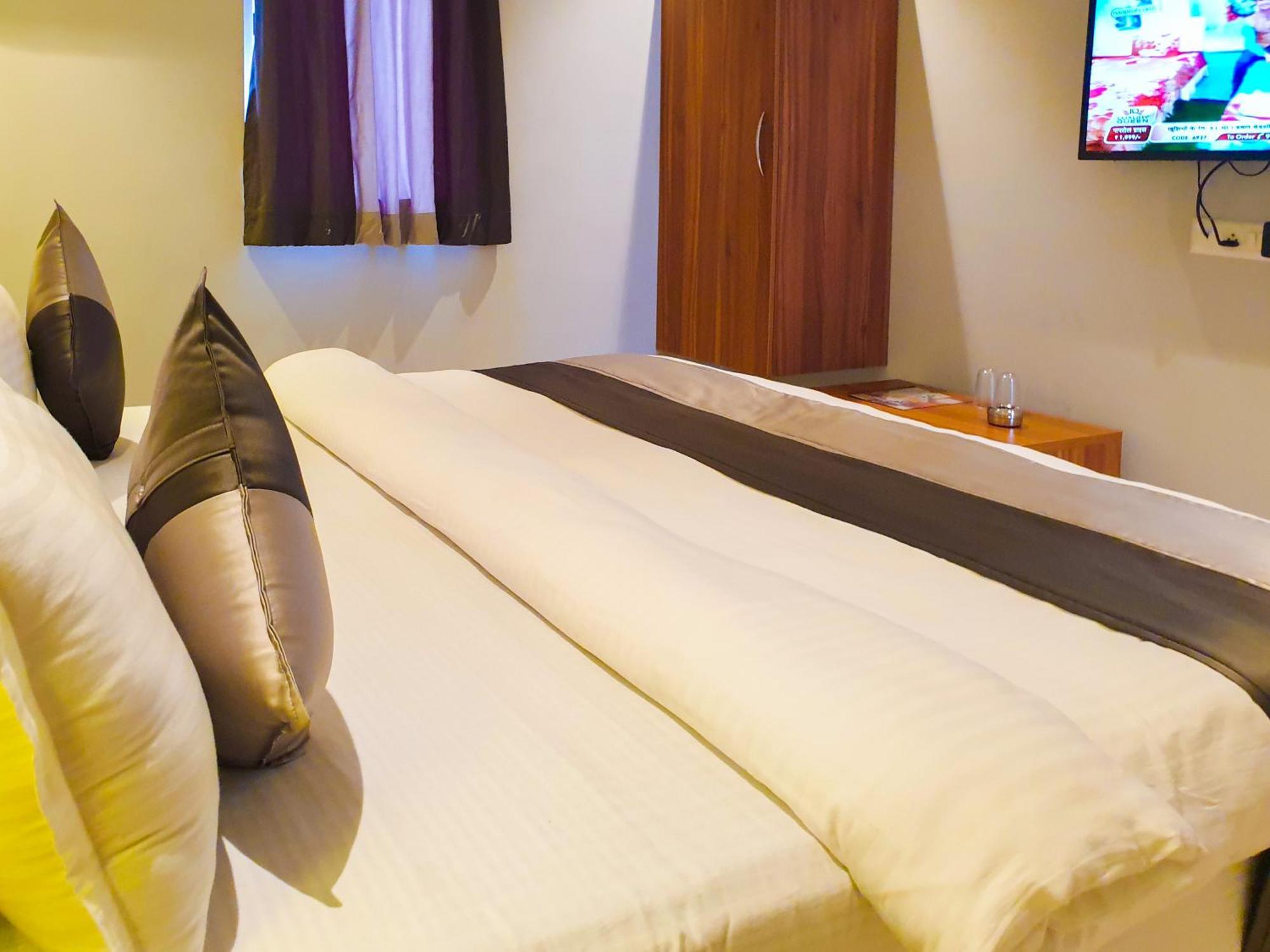 Hotel Nova Star Rajkot Exterior photo