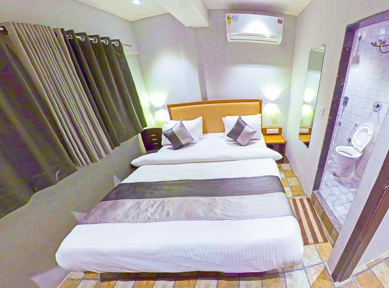 Hotel Nova Star Rajkot Exterior photo